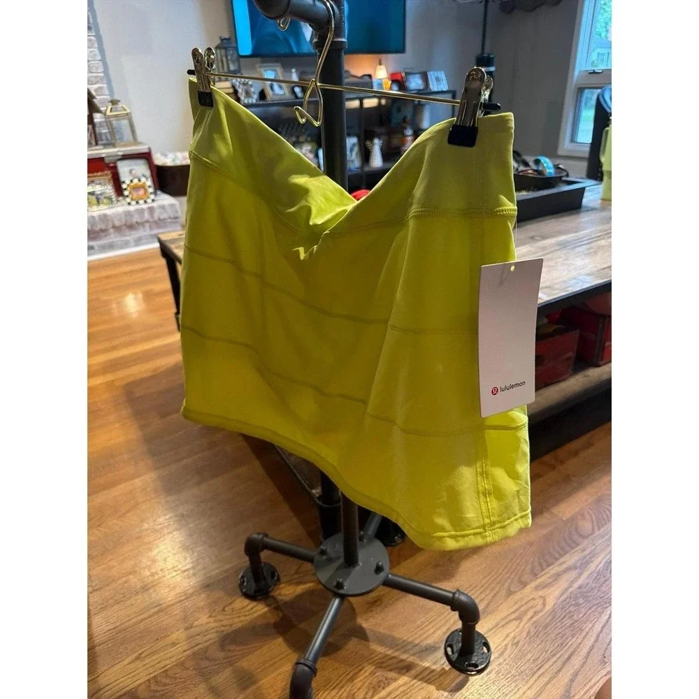 Lululemon Pace Rival Mid-Rise Skirt in the vibrant yellow 12 nwt